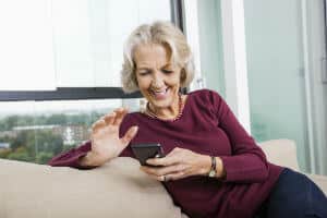 כך תתאימו מכשיר סלולרי לגיל השלישי