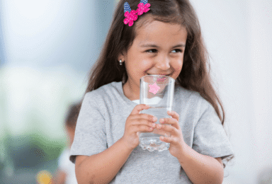 צריכים בר מים חדש? כל היתרונות שהופכים את בר המים למצרך חיוני במטבח שלכם