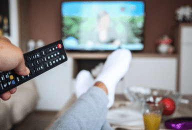 טלוויזיה בבידוד – קבלו 5 שירותי סטרימינג חינמיים וחוקיים