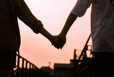 הרומן: אהבה בשני קולות