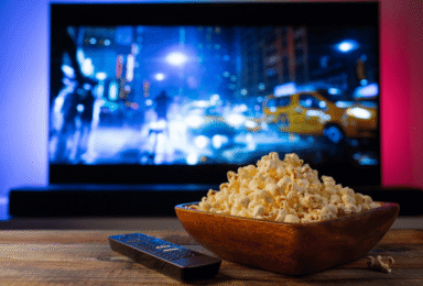 תכינו את הפופקורן: 5 הסדרות שאתם חייבים לזלול בסגר הזה