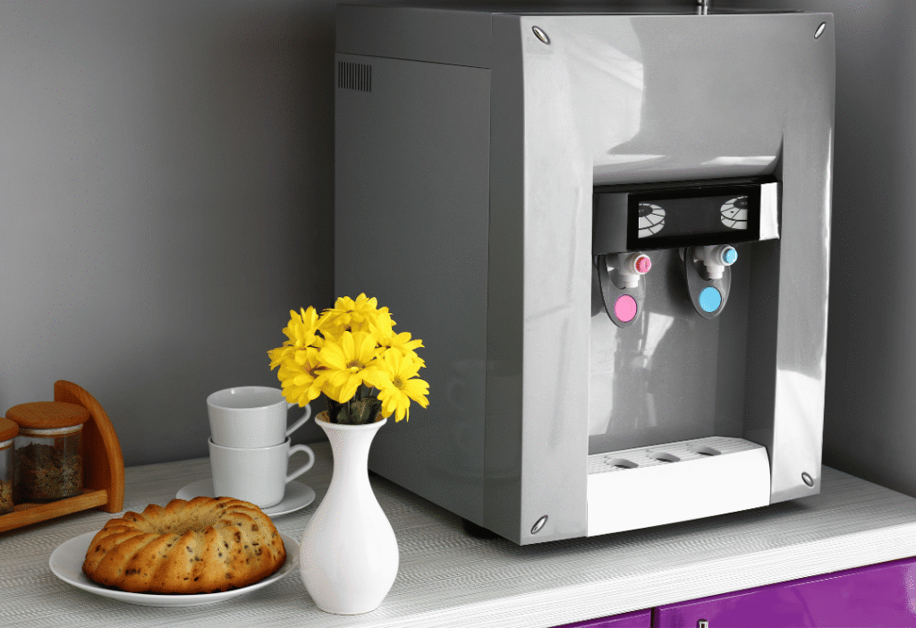 article image - מיני בר מים – כל מה שאתם צריכים לדעת על המתקן הנפוץ בישראל