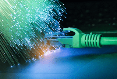 מחפשים אינטרנט סיבים זול? המדריך הזה בשבילכם