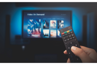 מנויי טלוויזיה מוזלים כולל פרסומות – האם זה באמת משתלם? המדריך המלא