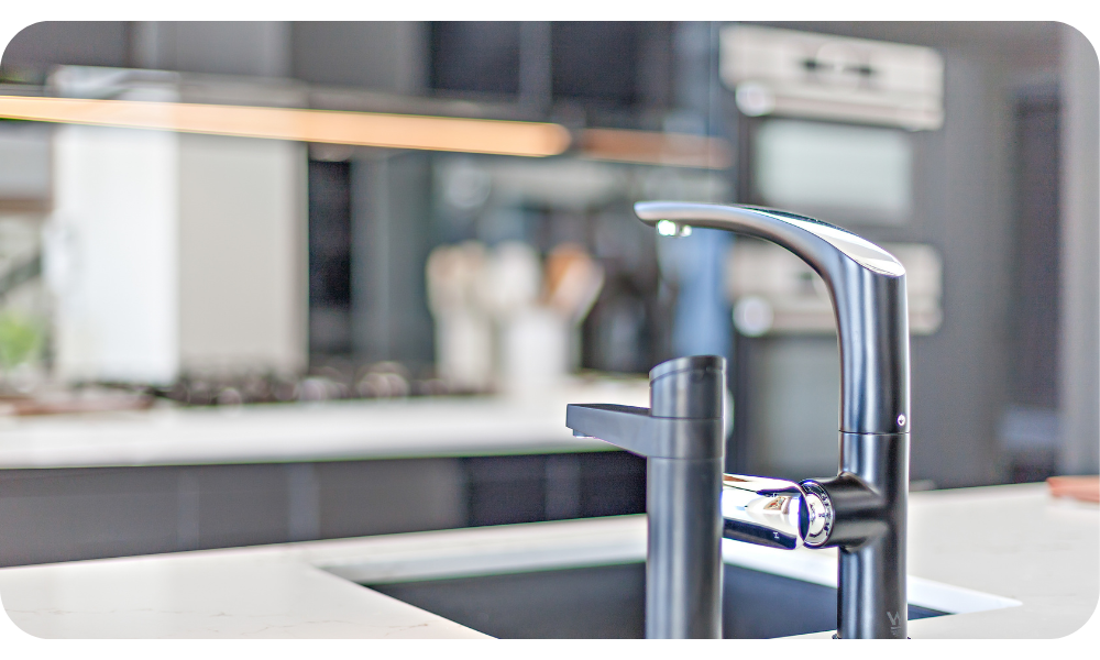 article image - מערכת מים תת כיורית: סקירה מלאה על פתרון המים האלגנטי והקומפקטי למטבח הביתי